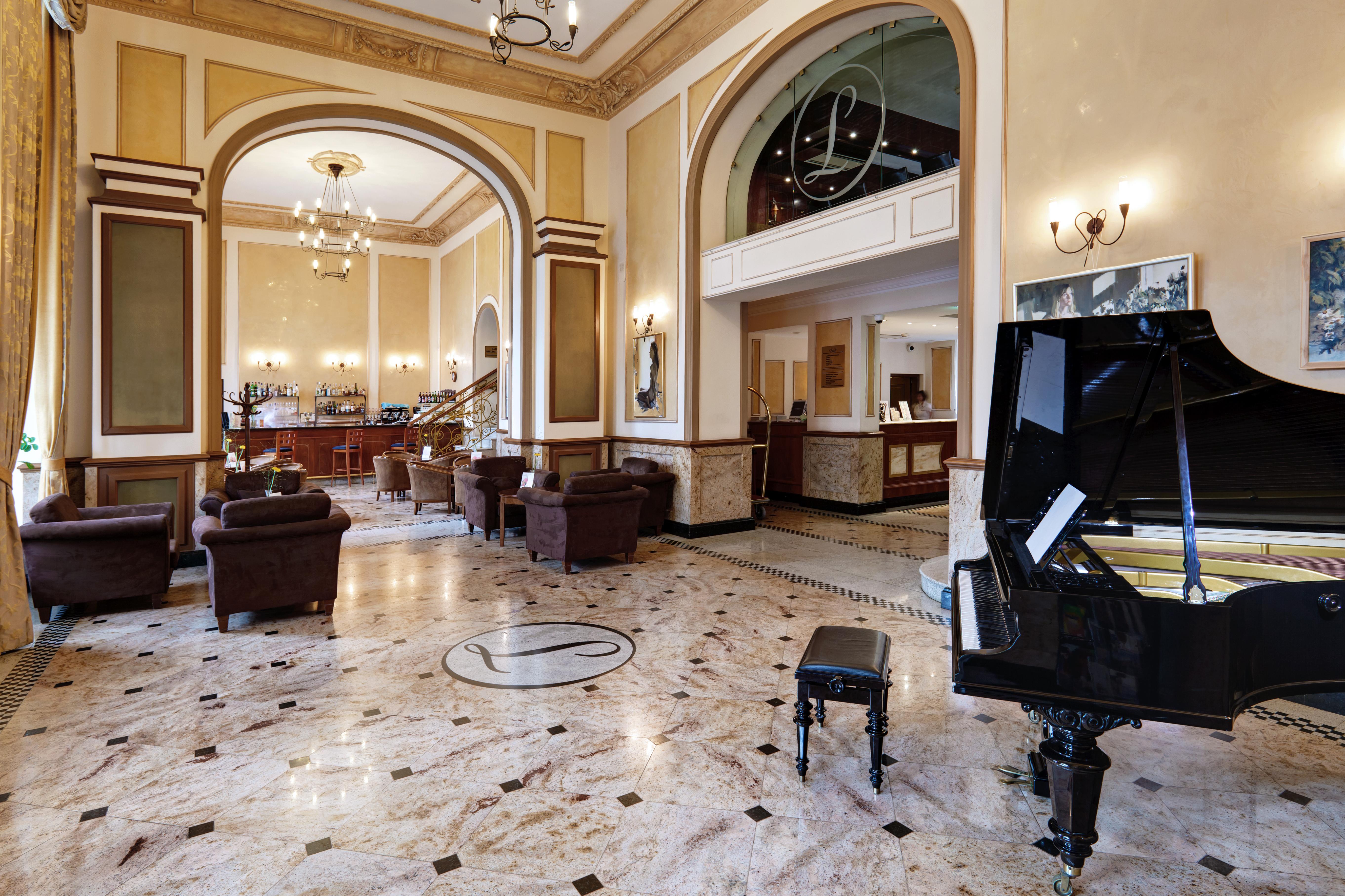Ibb Hotel Grand Hotel Lublin Exterior foto